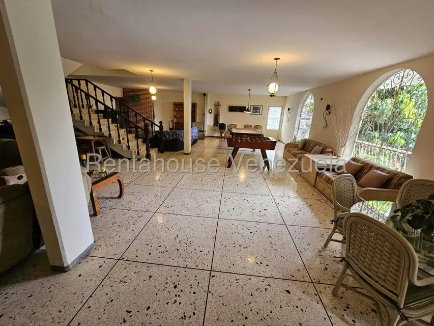 Casa (Multipes Niveles) en Venta en Prados del Este, Distrito Metropolitano - 40