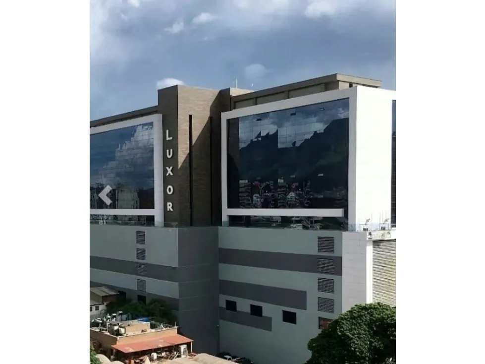 Oficina en alquiler 340m², TORRE LUXOR