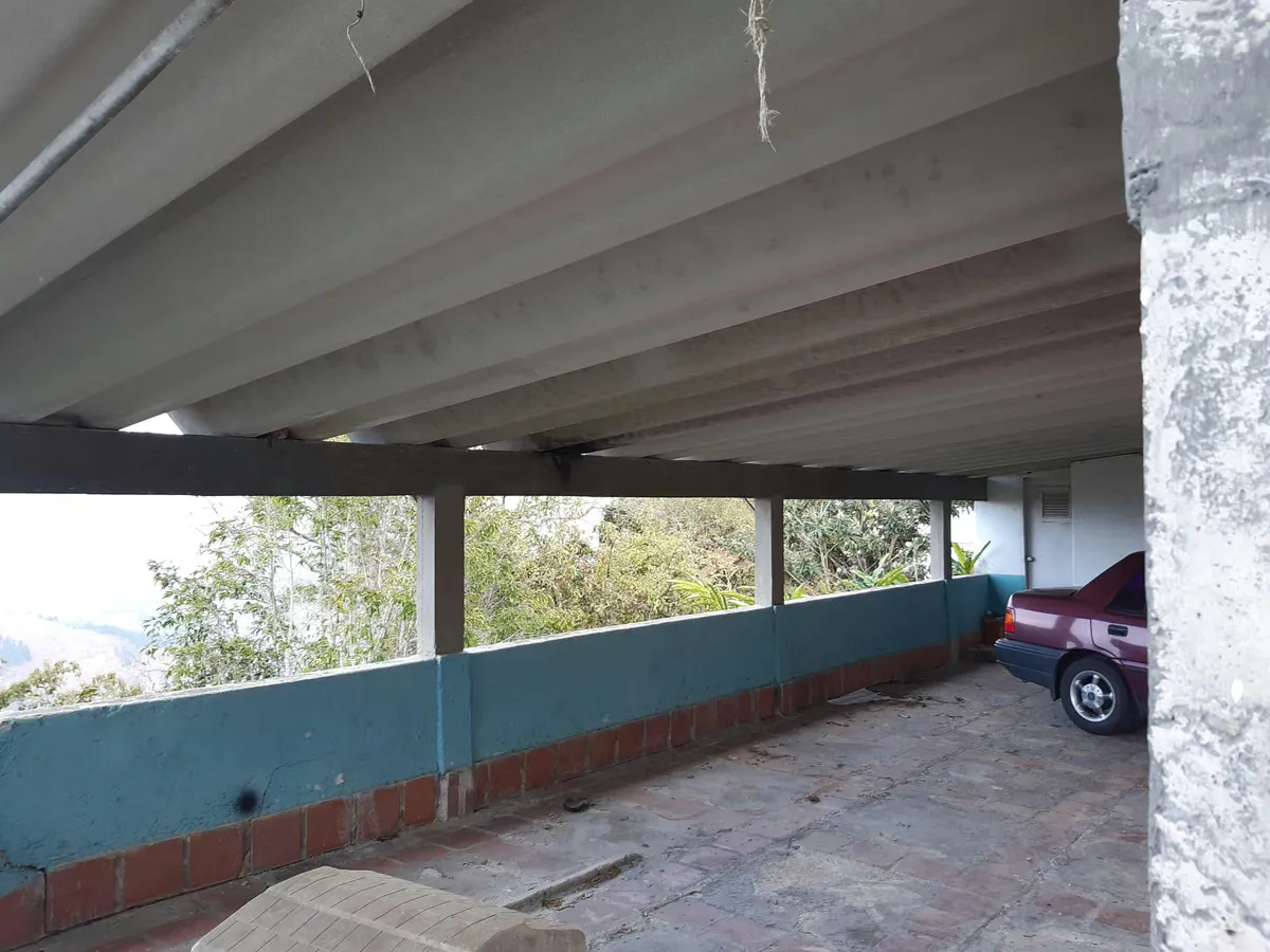 VENTA CASA SAN ANTONIO DE LOS ALTOS 261 m2 4h+s/4b+s/10p - 6