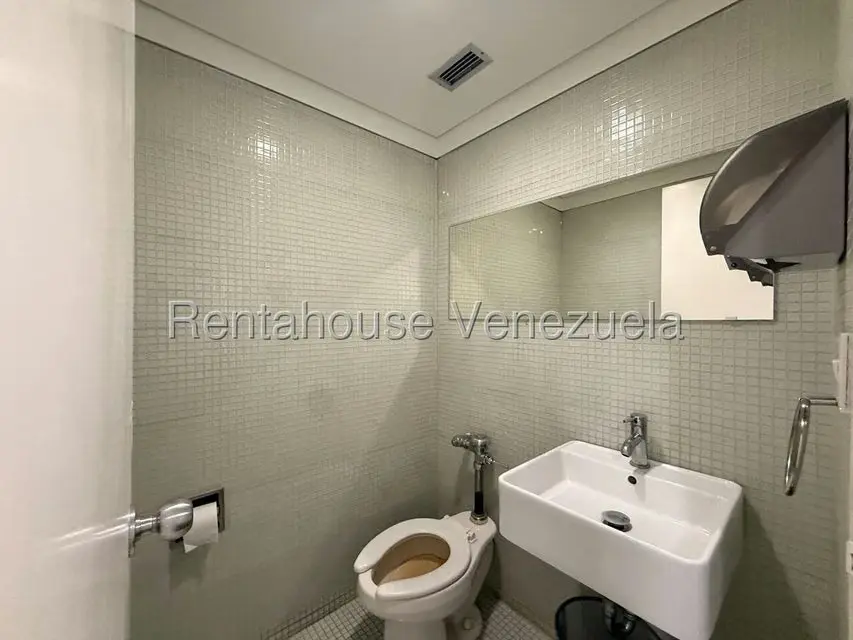 Local Comercial en Venta en La Lagunita Country Club, Distrito Metropolitano - 24