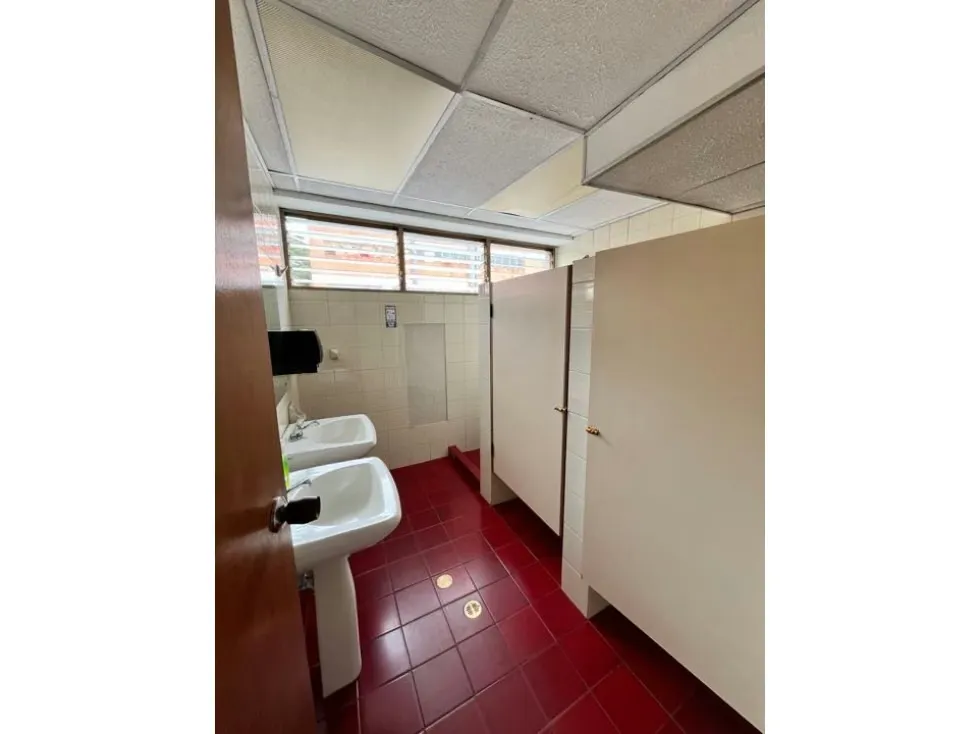 Vendo edificio industrial 1900m2 La Urbina 9407 - 17