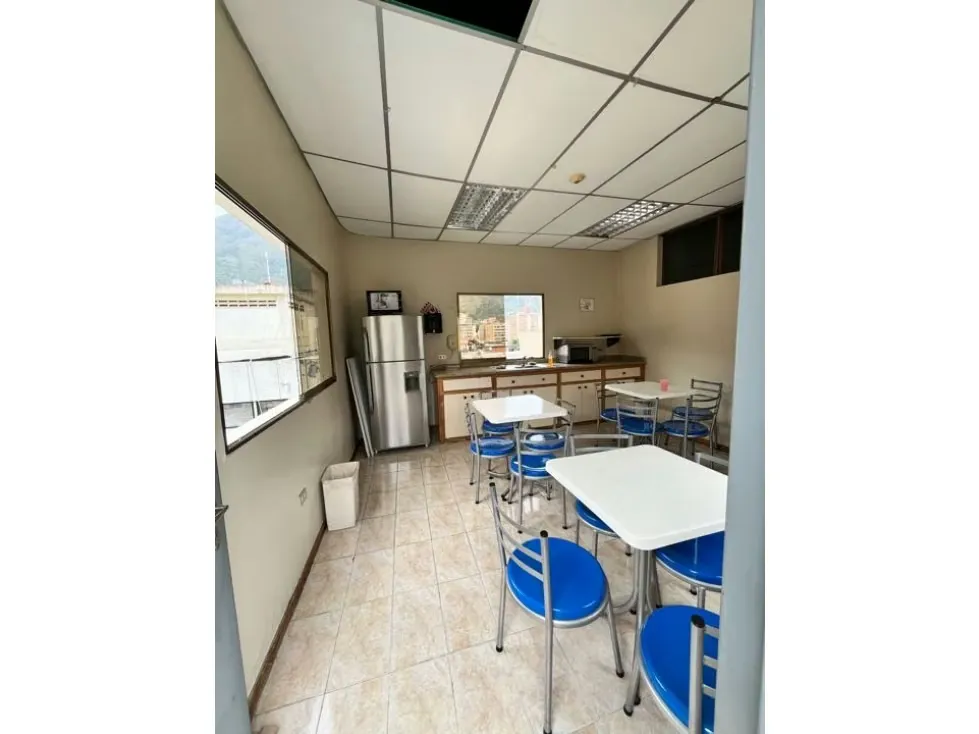 Vendo edificio industrial 1900m2 La Urbina 9407 - 21