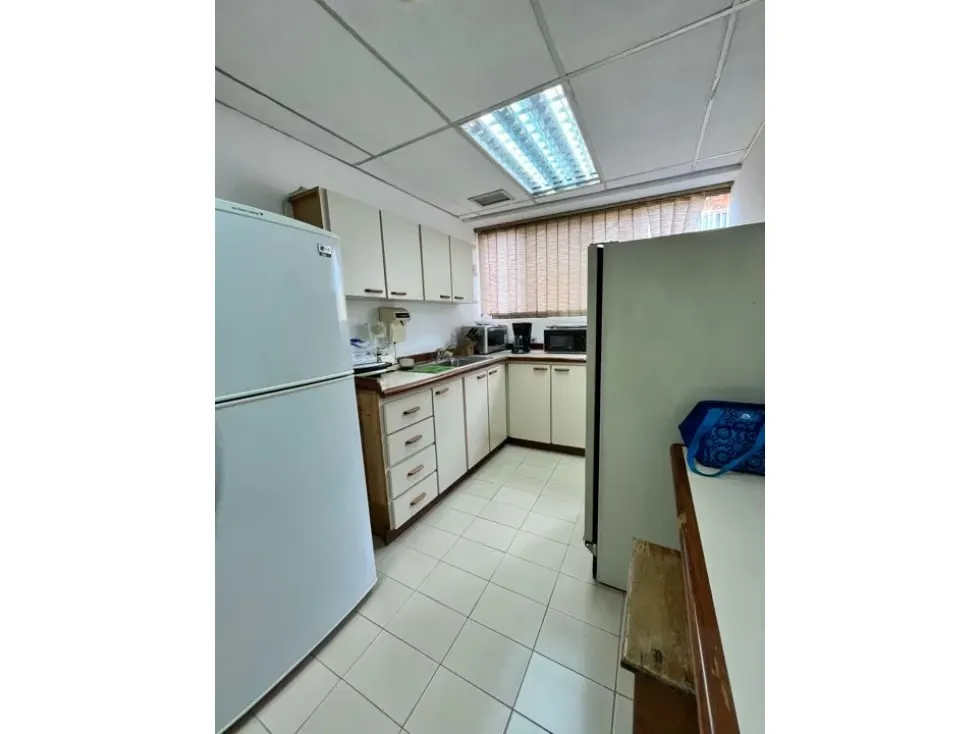 Vendo edificio industrial 1900m2 La Urbina 9407 - 25