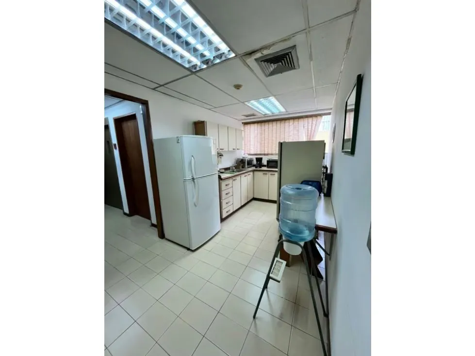 Vendo edificio industrial 1900m2 La Urbina 9407 - 26