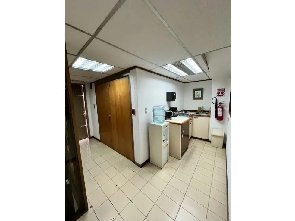 Vendo edificio industrial 1900m2 La Urbina 9407 - 9