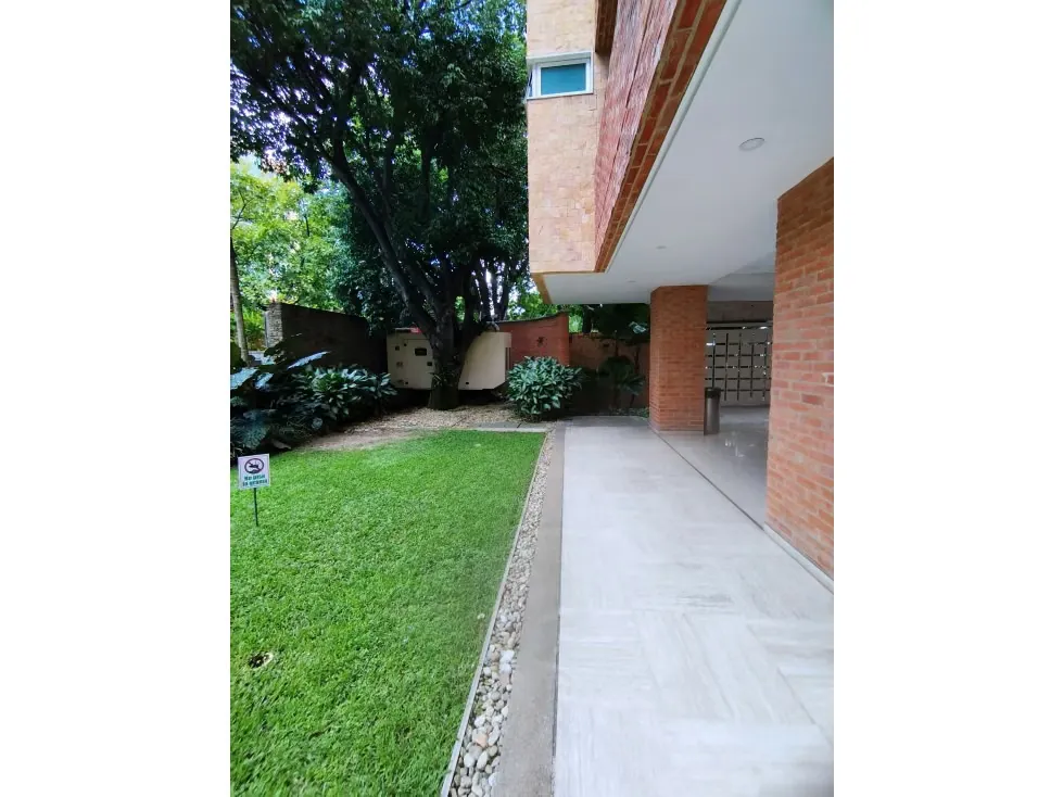 Vendo apartamento en calle cerrada 215m2 Campo Alegre 4806 - 3