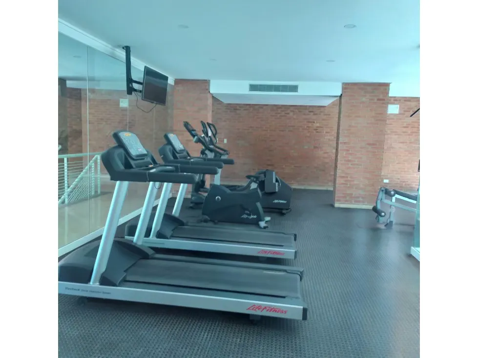 Vendo apartamento en calle cerrada 215m2 Campo Alegre 4806 - 4