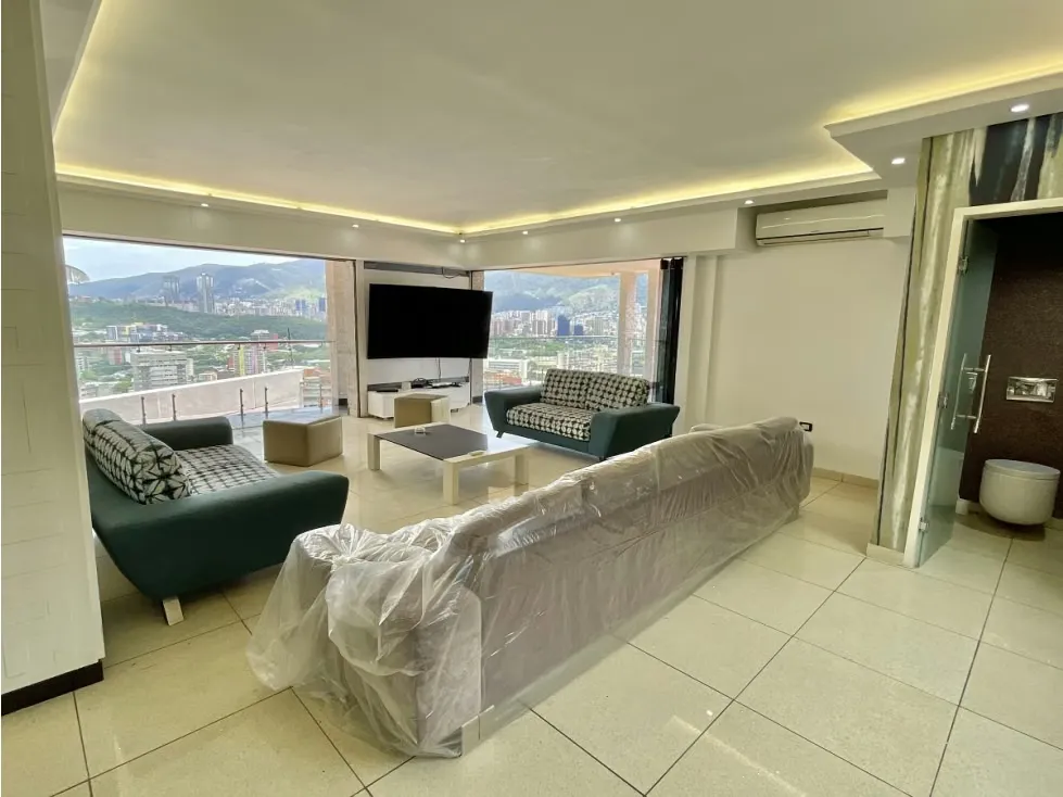 Se vende casa 600 m2 4h+s/3.5b+s/10p Clna de Los Chaguaramos - 3