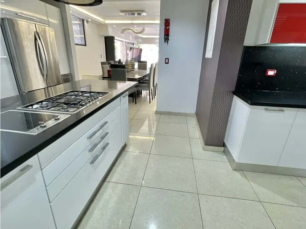 Se vende casa 600 m2 4h+s/3.5b+s/10p Clna de Los Chaguaramos - 7