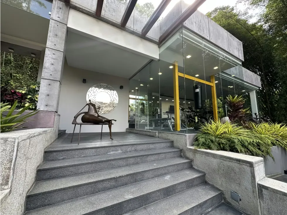 Vendo casa en calle cerrada 2362m2 Alto Hatillo 0896 - 12