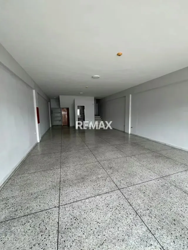 EN EXCLUSIVA LOCAL COMERCIAL EN ZONA INDUSTRIAL CASTILLITO - 6