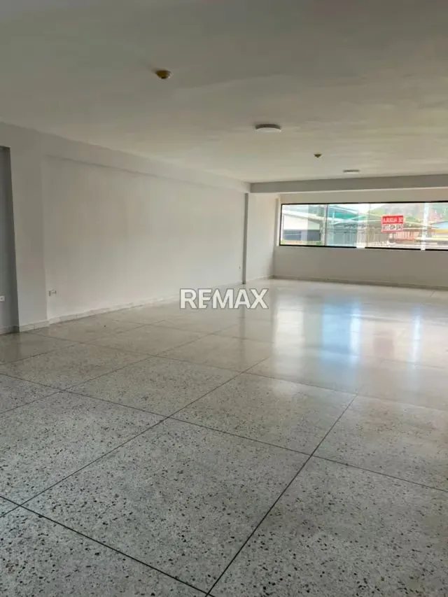 EN EXCLUSIVA LOCAL COMERCIAL EN ZONA INDUSTRIAL CASTILLITO - 7