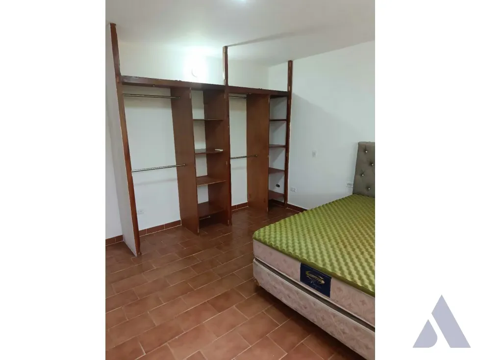 Alquilo anexo 120m2 La Lagunita 9086 - 11