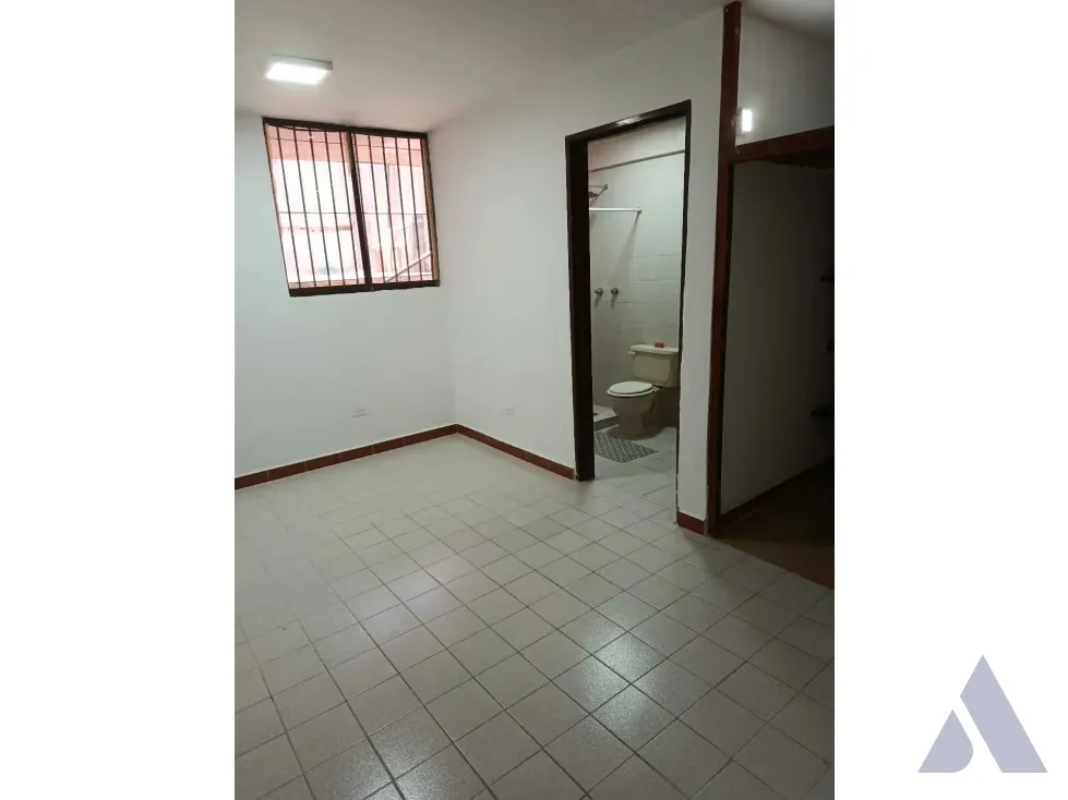 Alquilo anexo 120m2 La Lagunita 9086 - 8