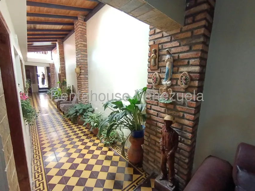 Casa (Multipes Niveles) en Venta en Avenida 7, Merida - 17