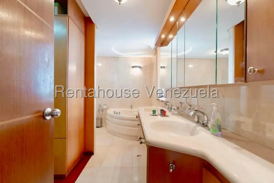 Apartamento (1 Nivel) en Venta en Alto Hatillo, Distrito Metropolitano - 33