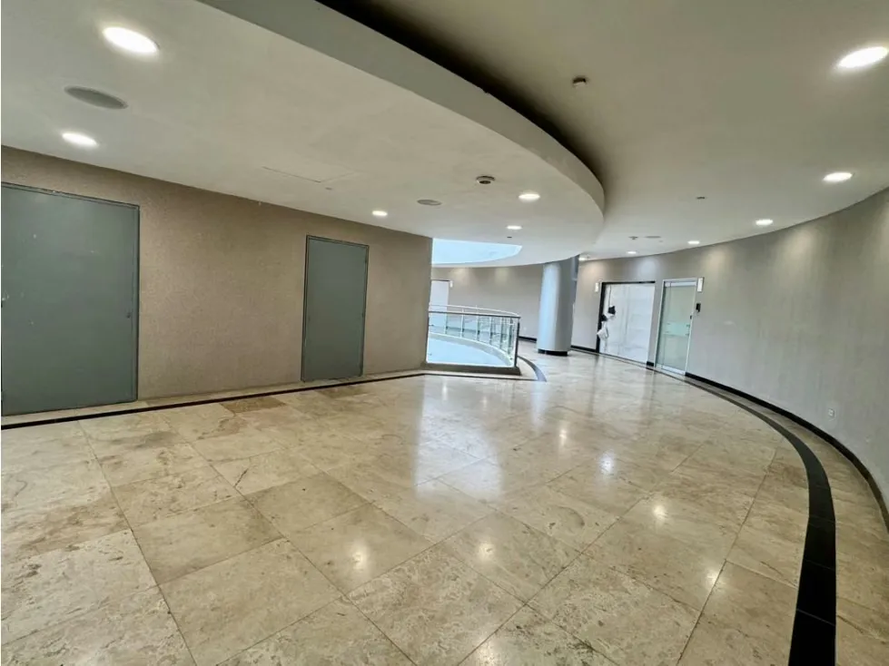 En Venta Oficina en Parque CC Cerro Verde. Los Naranjos El Hatillo - 2