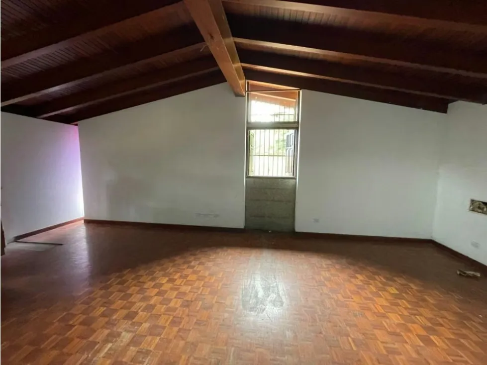 Se vende casa en Lomas de Las Mercedes 3000m² - 5h+2s/6b+2s/10pe - 6