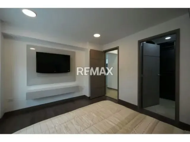 En Alquiler Apartamento de 86 m² Los Naranjos de Las Mercedes - 11