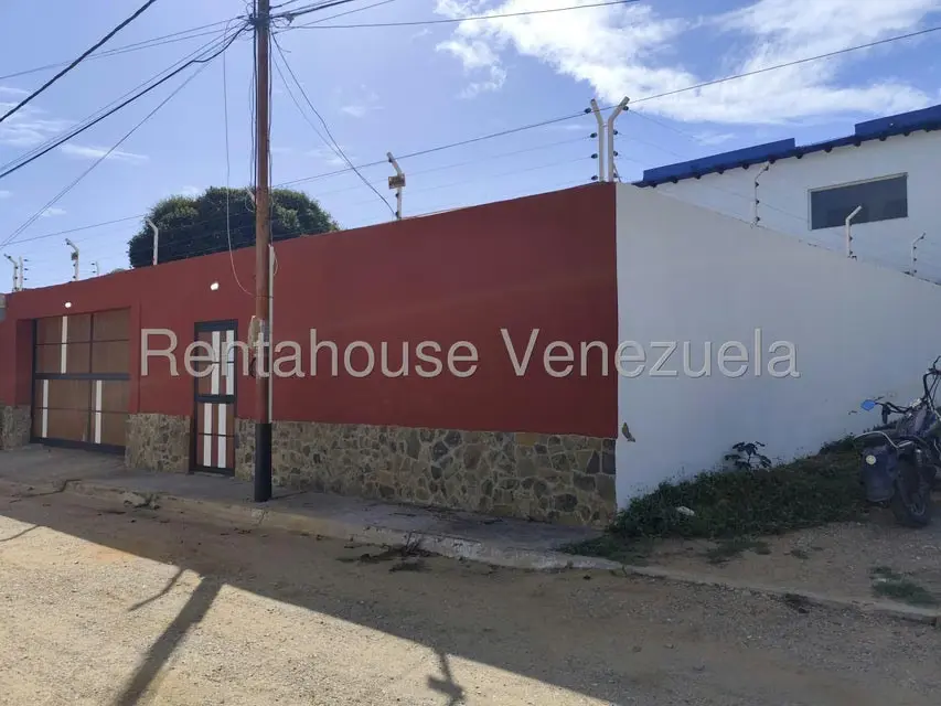 Casa (Duplex) en Venta en Atamo Sur, Nueva Esparta - 2