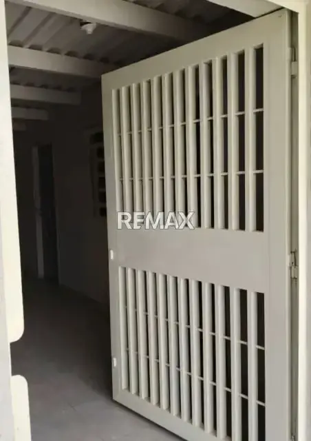 Ofrece en Alquiler: Oficinas Comerciales