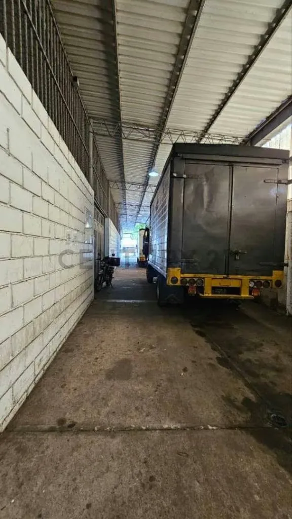 Venta galpón las lomas - 10