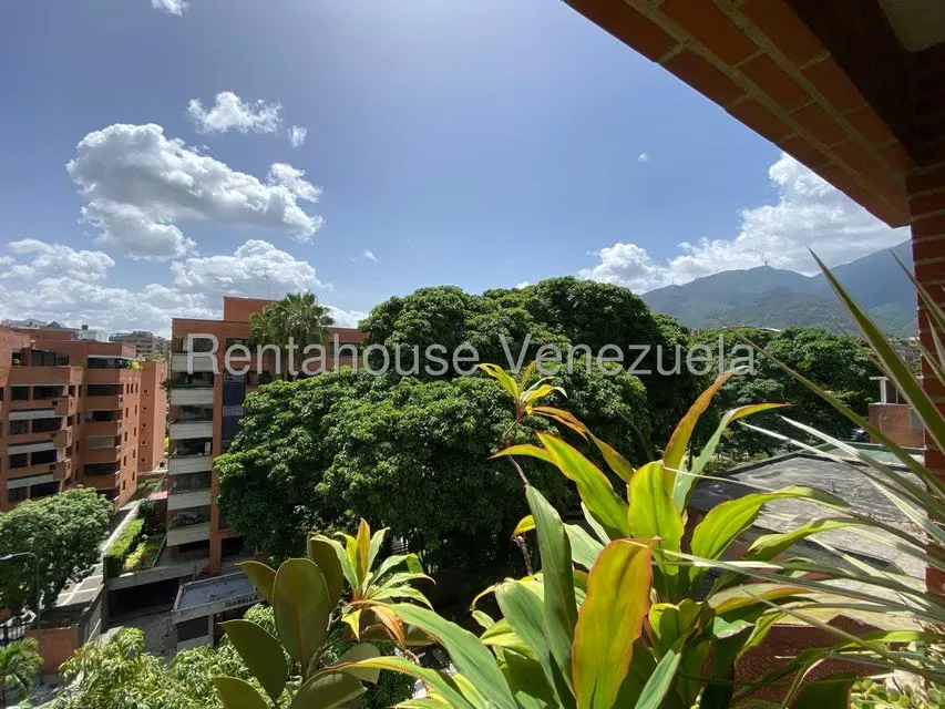 Apartamento (Duplex) en Venta en Campo Alegre, Distrito Metropolitano - 11