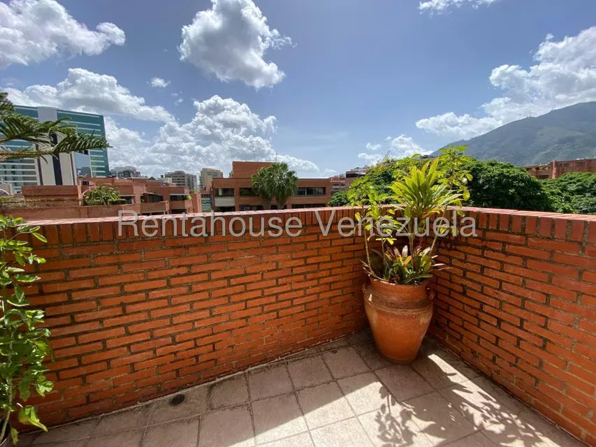 Apartamento (Duplex) en Venta en Campo Alegre, Distrito Metropolitano - 18