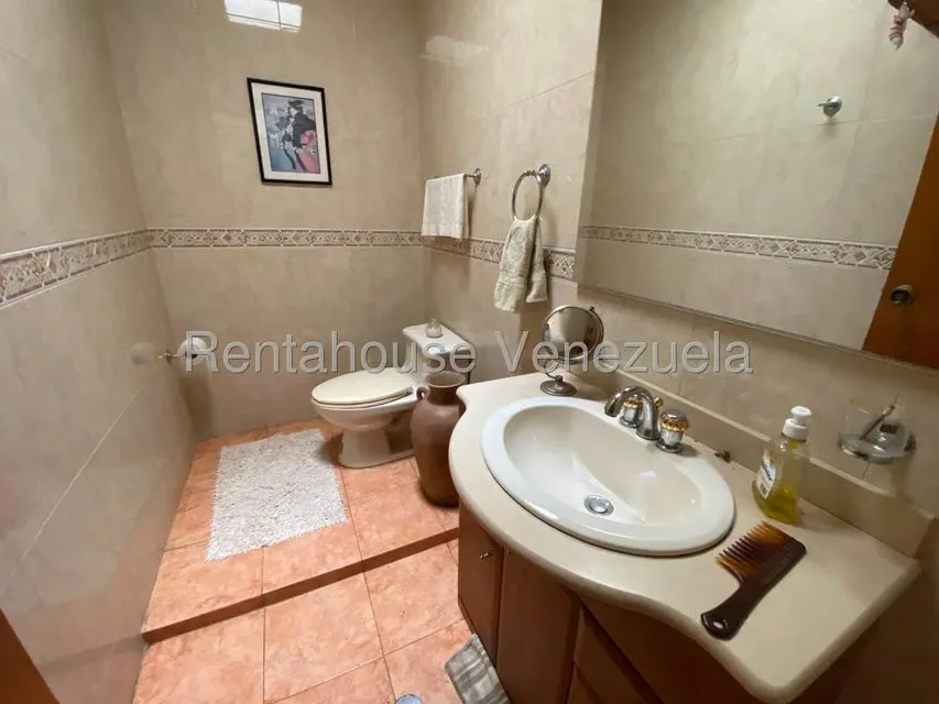 Apartamento (Duplex) en Venta en Campo Alegre, Distrito Metropolitano - 24