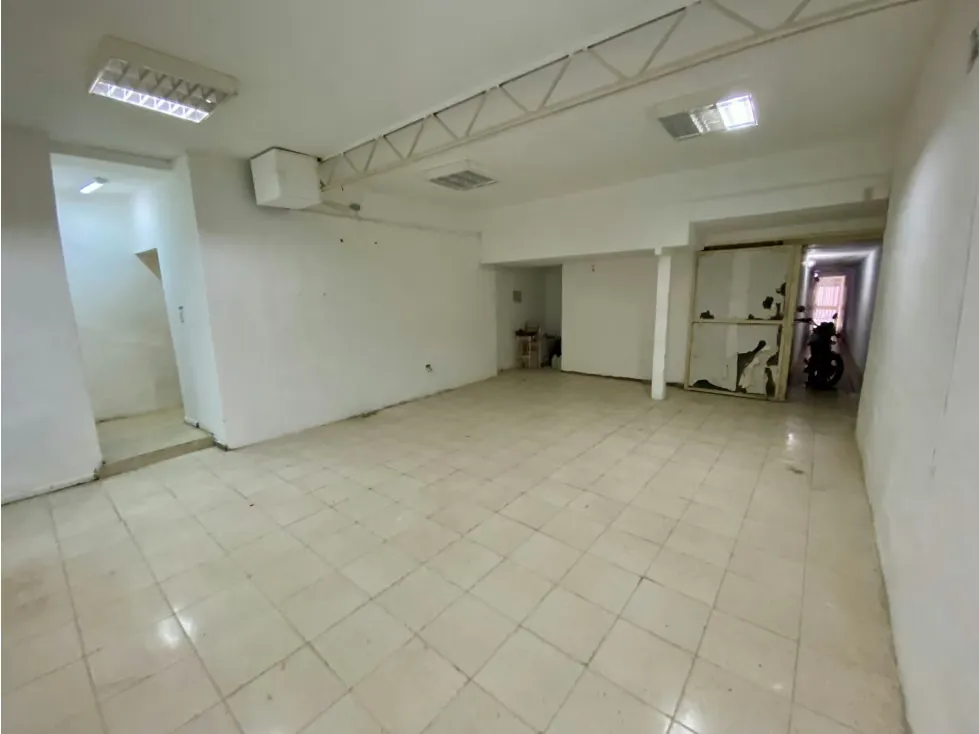 LOCAL ALQUILER EN LOS DOS CAMINOS PB CON 60 M2, 1 BAÑO Y DEPOSITO - 3
