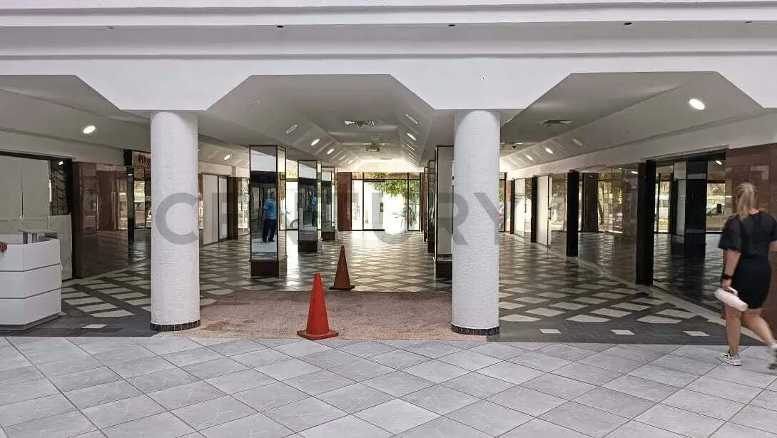Local comercial en el centro comercial CCM en venta - 12