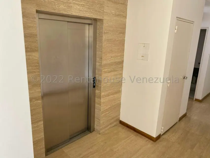 Apartamento (1 Nivel) en Venta en Oripoto, Distrito Metropolitano - 23