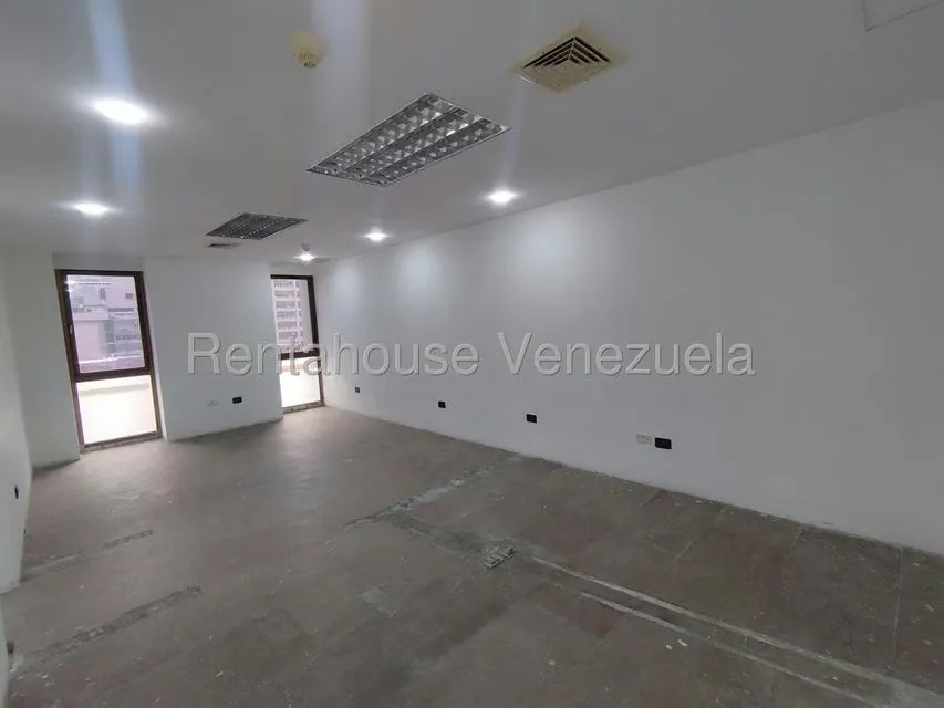 Oficina en Venta en Los Palos Grandes, Distrito Metropolitano - 11