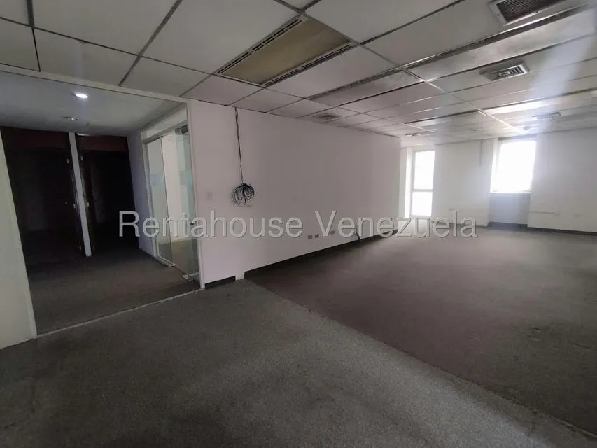 Oficina en Venta en Los Palos Grandes, Distrito Metropolitano - 6