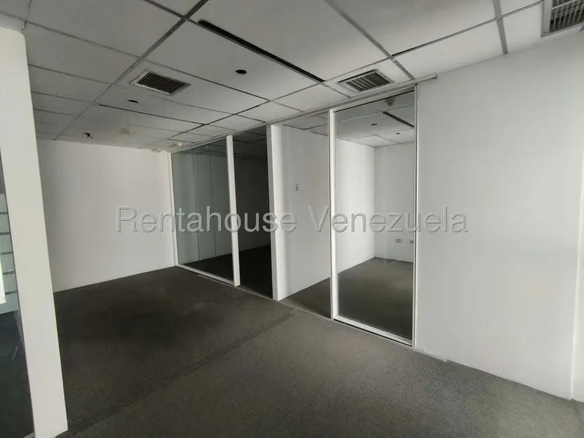 Oficina en Venta en Los Palos Grandes, Distrito Metropolitano - 9
