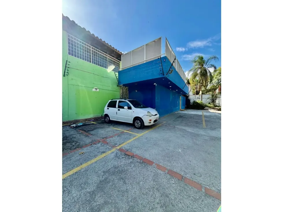 Se vende o alquila casa/local comercial 400m2 Chuao 7452 - 2
