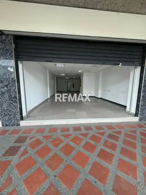 Local en Alquiler en el Centro de Barquisimeto a Pie de Calle - 4