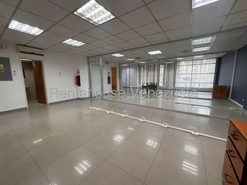 Local Comercial en Alquiler en Del Este, Lara - 2