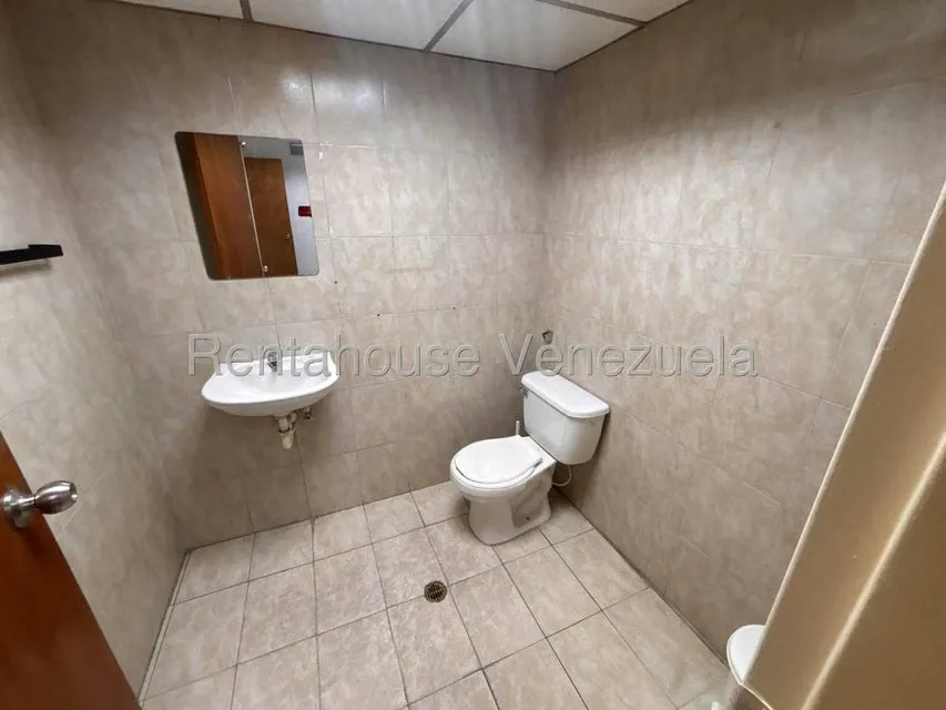 Local Comercial en Alquiler en Del Este, Lara - 13
