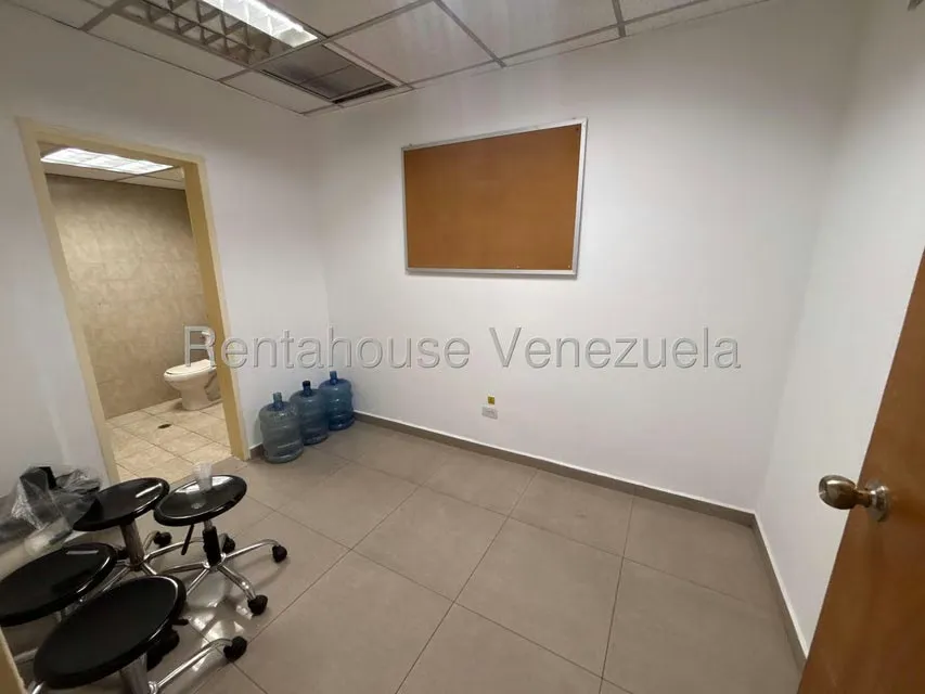 Local Comercial en Alquiler en Del Este, Lara - 16