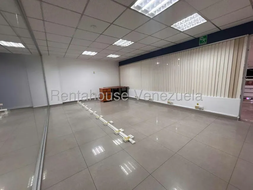 Local Comercial en Alquiler en Del Este, Lara - 4