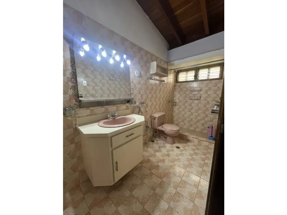 CASA EN VENTA/ALQUILER DE UN SOLO NIVEL EN CAURIMARE de 1096m2 - 15