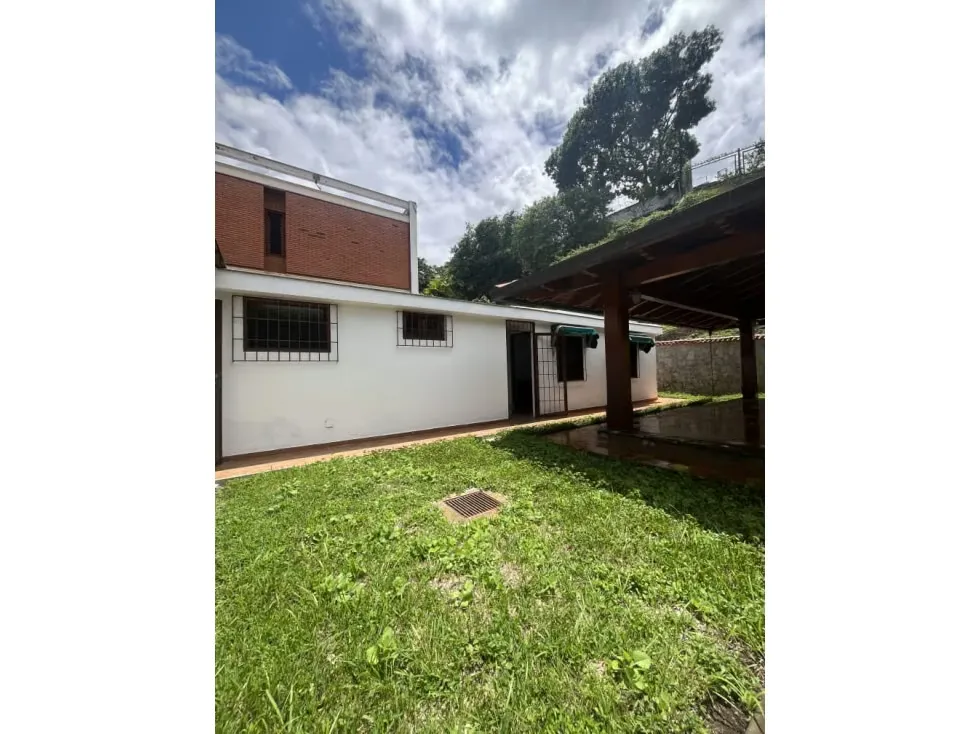CASA EN VENTA/ALQUILER DE UN SOLO NIVEL EN CAURIMARE de 1096m2 - 32