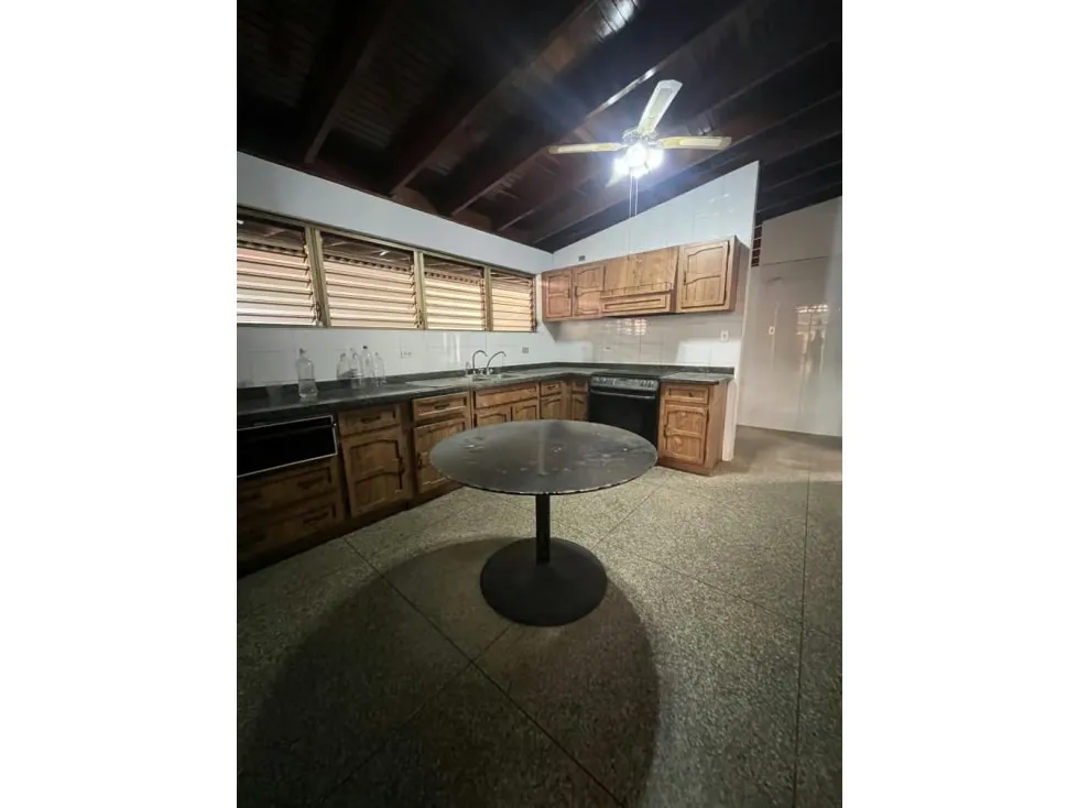 CASA EN VENTA/ALQUILER DE UN SOLO NIVEL EN CAURIMARE de 1096m2 - 5