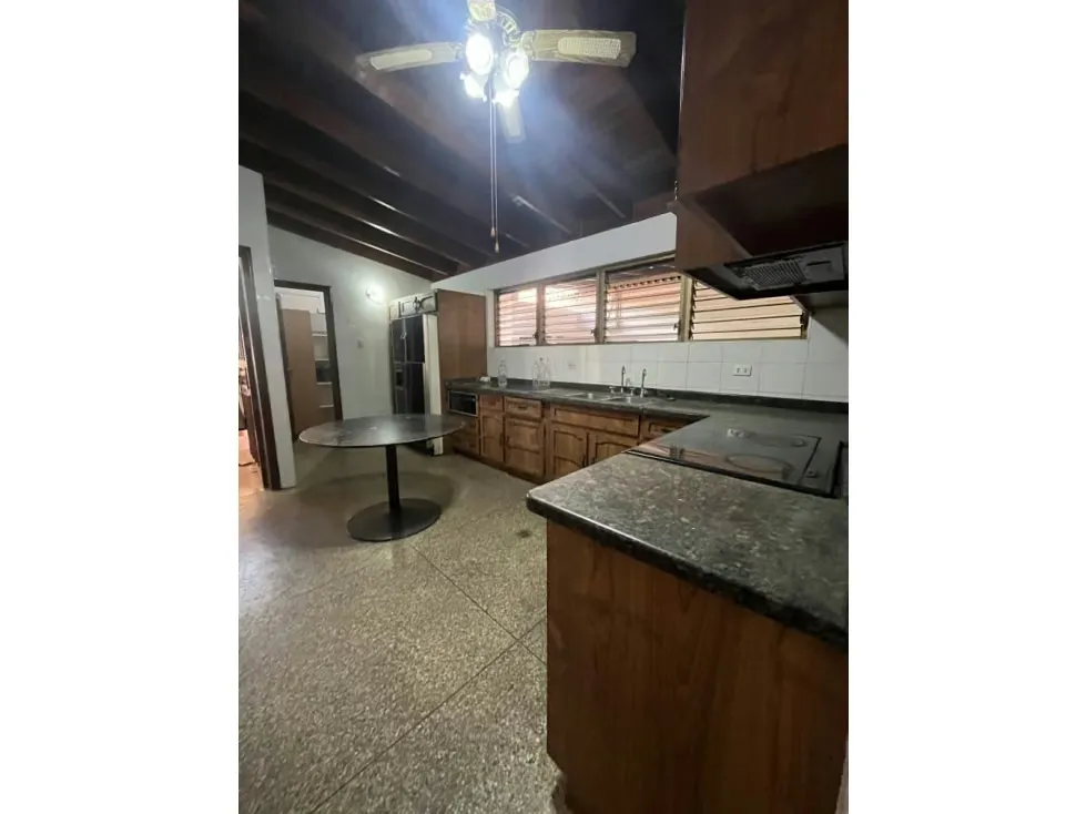 CASA EN VENTA/ALQUILER DE UN SOLO NIVEL EN CAURIMARE de 1096m2 - 7