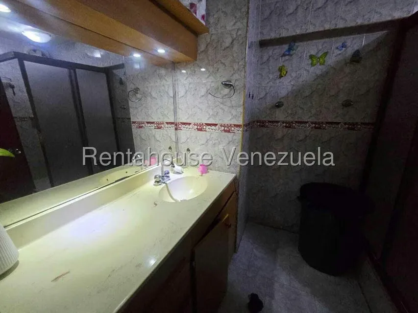 Apartamento (1 Nivel) en Venta en Parroquia Altagracia, Distrito Metropolitano - 12
