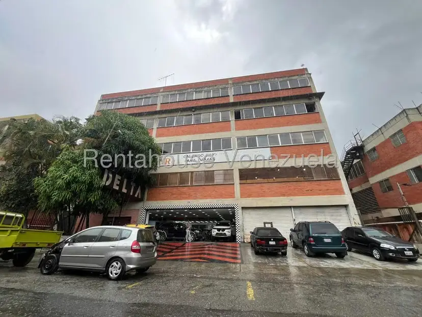 Comercial (Local Comercial) en Alquiler en La Urbina, Distrito Metropolitano