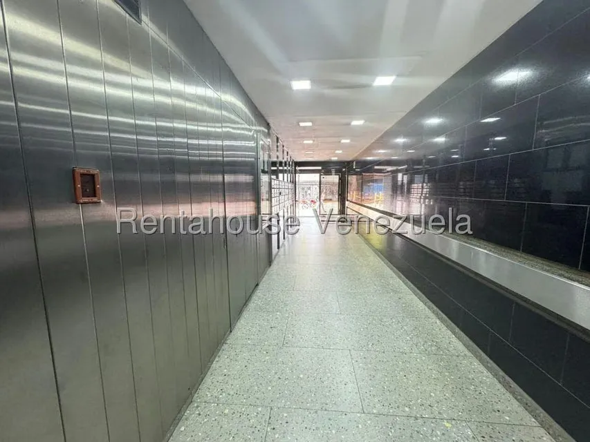 Oficina en Venta en Parroquia Altagracia, Distrito Metropolitano - 3
