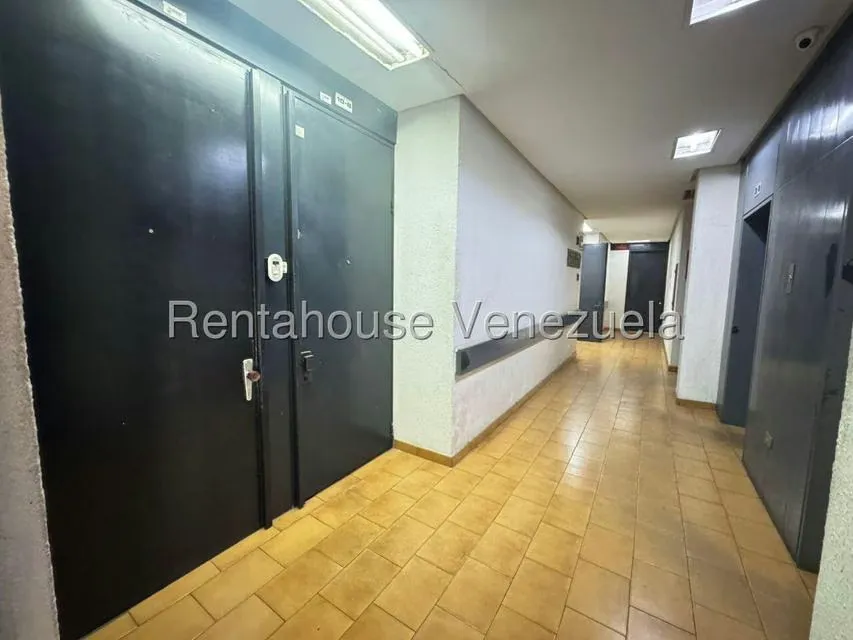 Oficina en Venta en Parroquia Altagracia, Distrito Metropolitano - 5