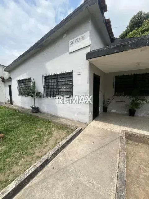 CASA CON TERRENO EN VENTA. SECTOR CENTRO ACARIGUA ESTADO PORTUGUESA. - 10